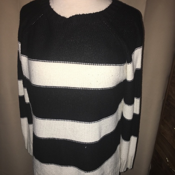 Forever 21 sweater - Picture 4 of 5